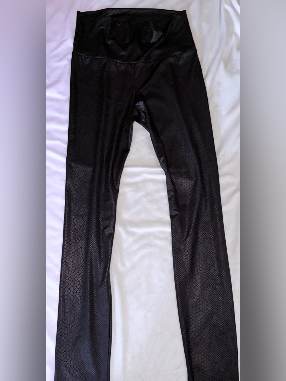 Black Snake-Texture Leggings